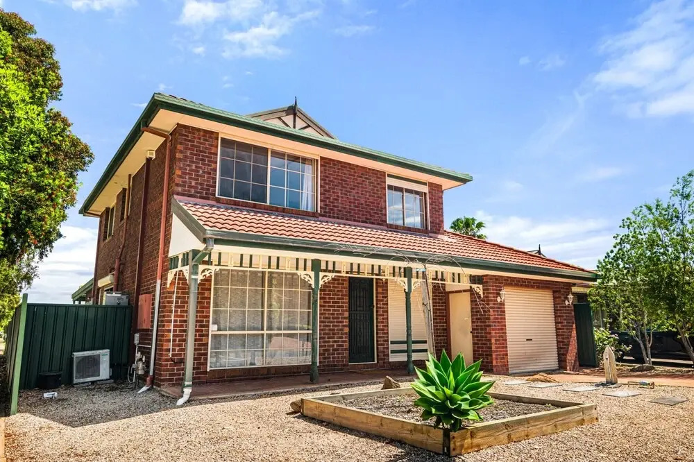 Comfortable Family Stay in Caroline Springs
