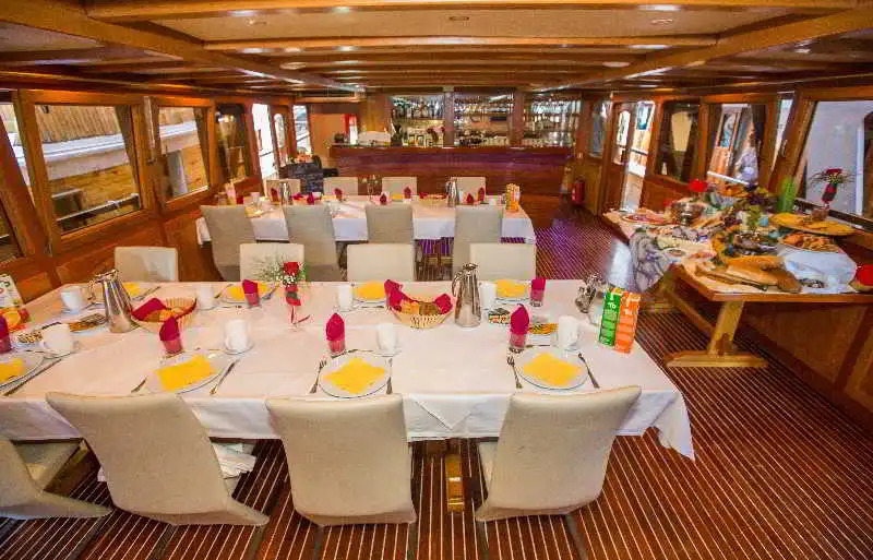 Cruise From Dubrovnik On M/Y Dalvin