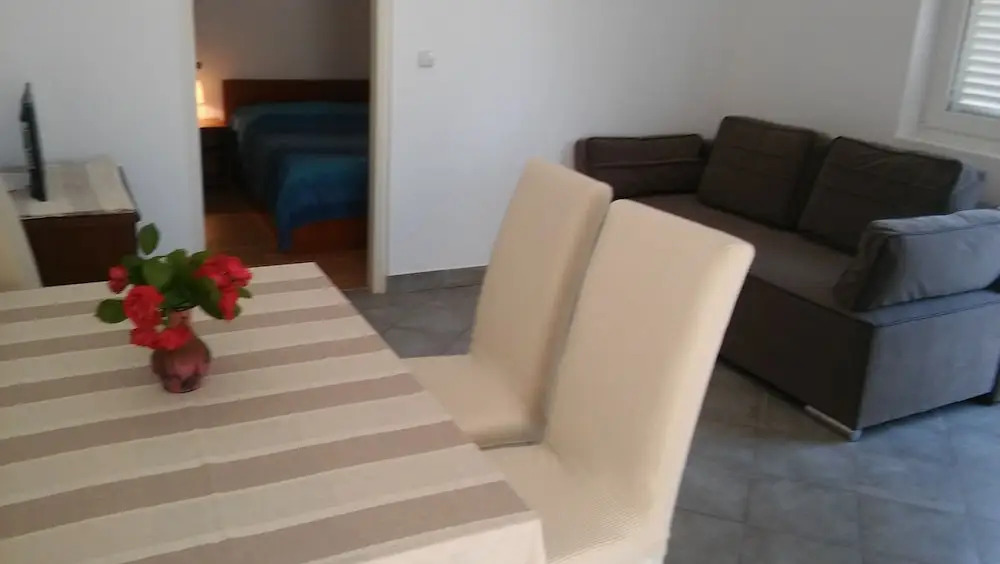 Room in Apartment - Great Location Just a Short Walk From the Beach and Downtown Biograd - 4 Guests!