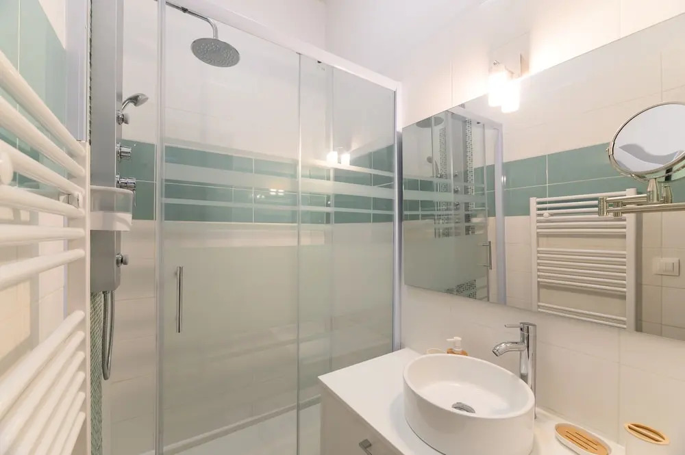 Daumier - New 2 Bdrs Flat near la Seine