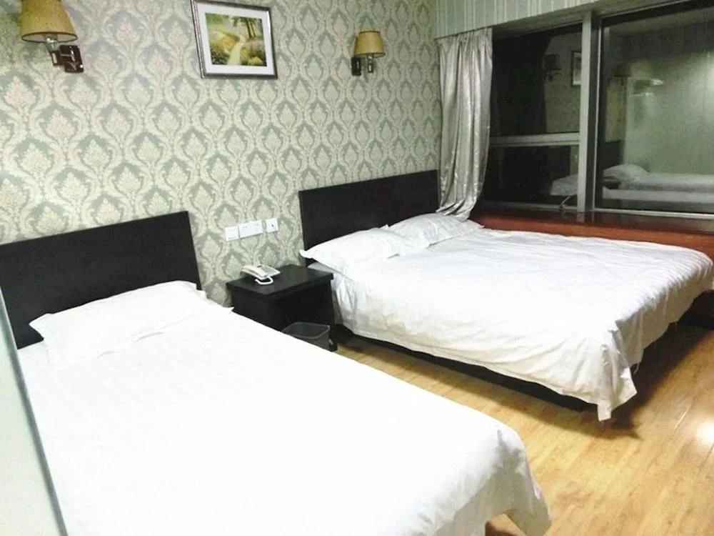 Qingdao Baifusheng Business Hotel
