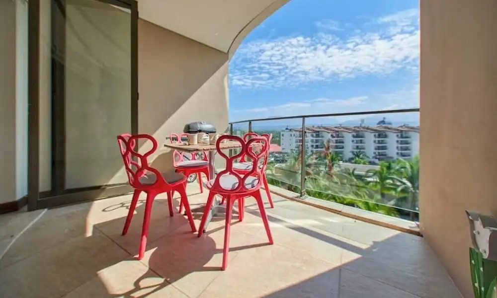 Luxury 2BR Condo in Marina - Pool - Zen Rooftop