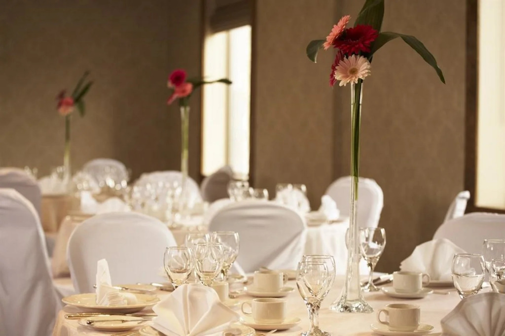 Lord Elgin Hotel