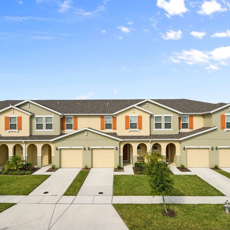 Four Bedroom Sleeps 10 Compass Bay Resort 5121