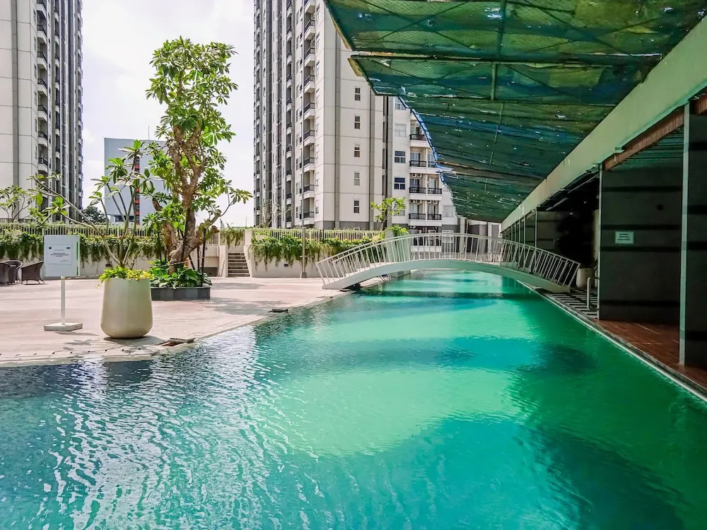 Nice and Elegant Studio near Campus at Pacific Garden Alam Sutera Apartment By Travelio