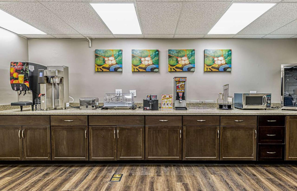 SureStay Plus Hotel by Best Western SeaTac Airport