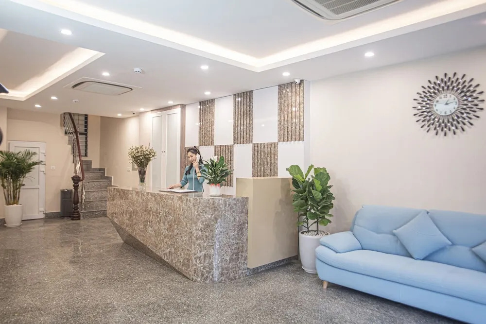 Bridge Lakeside Room For Rent Hanoi