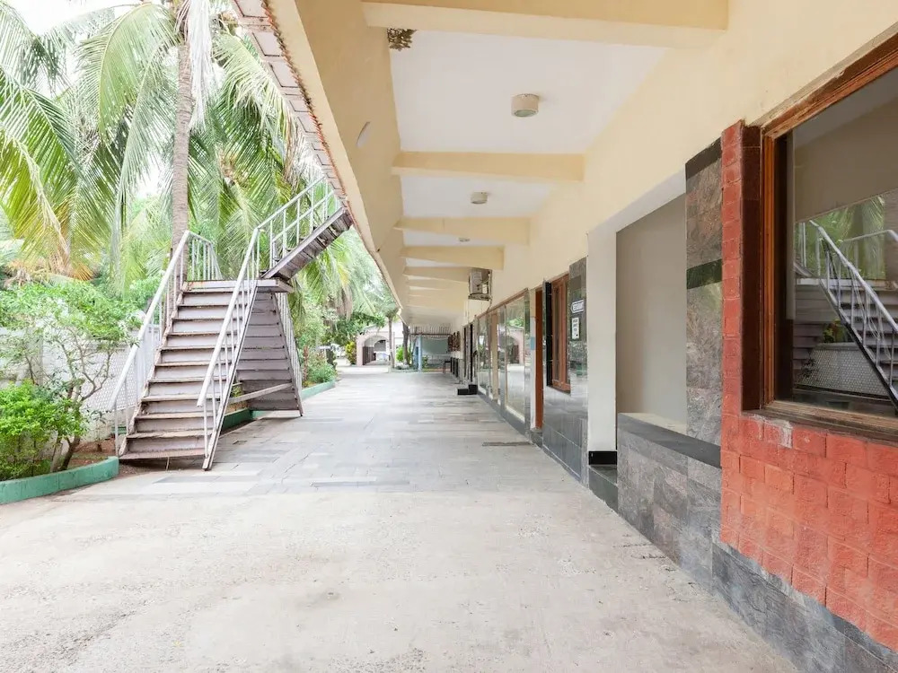 Capital O 40116 Sea Breeze Resort