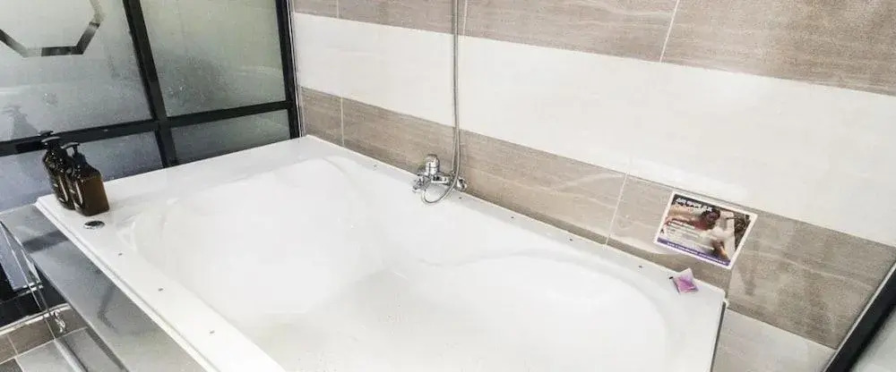GoldenRoot Hotel in Gimhae