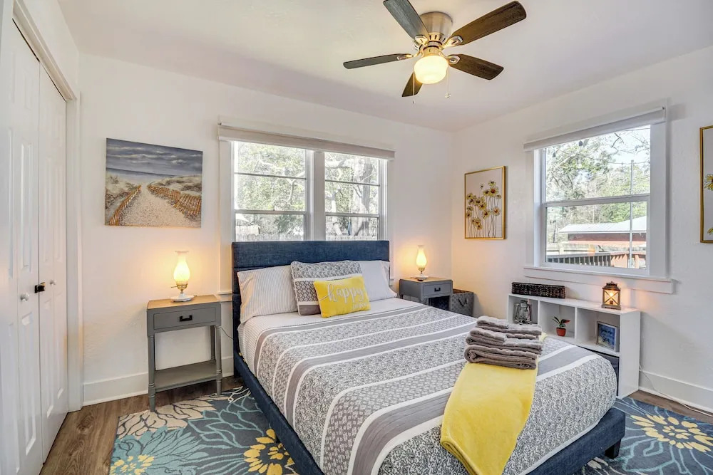 Charming Gulf Coast Cottage - 1 Mile to the Coast!