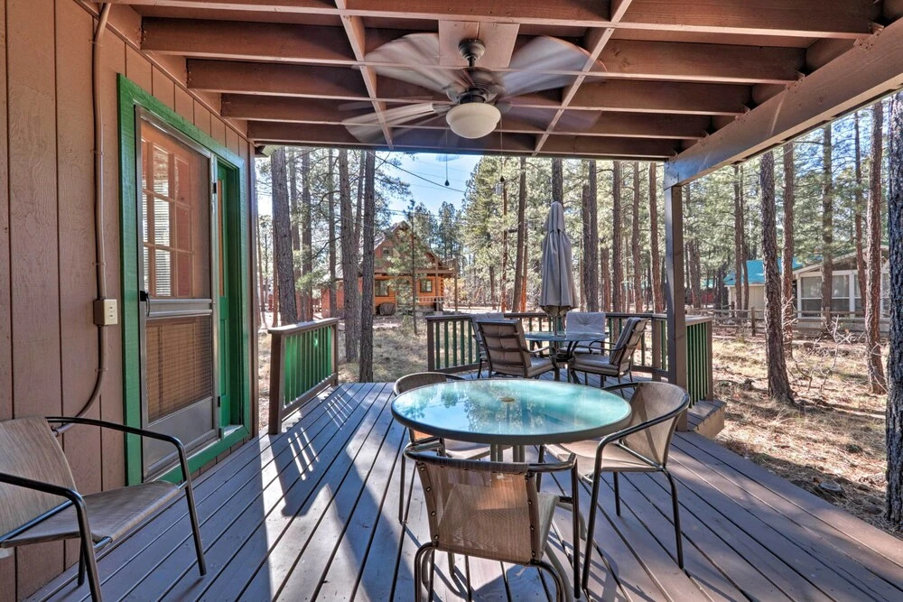 Cozy Cabin w/ Fireplace, Covered Deck & Gas Grill!