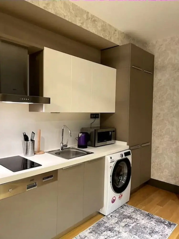 Brand-new Luxurious Studio Near Mall of Istanbul