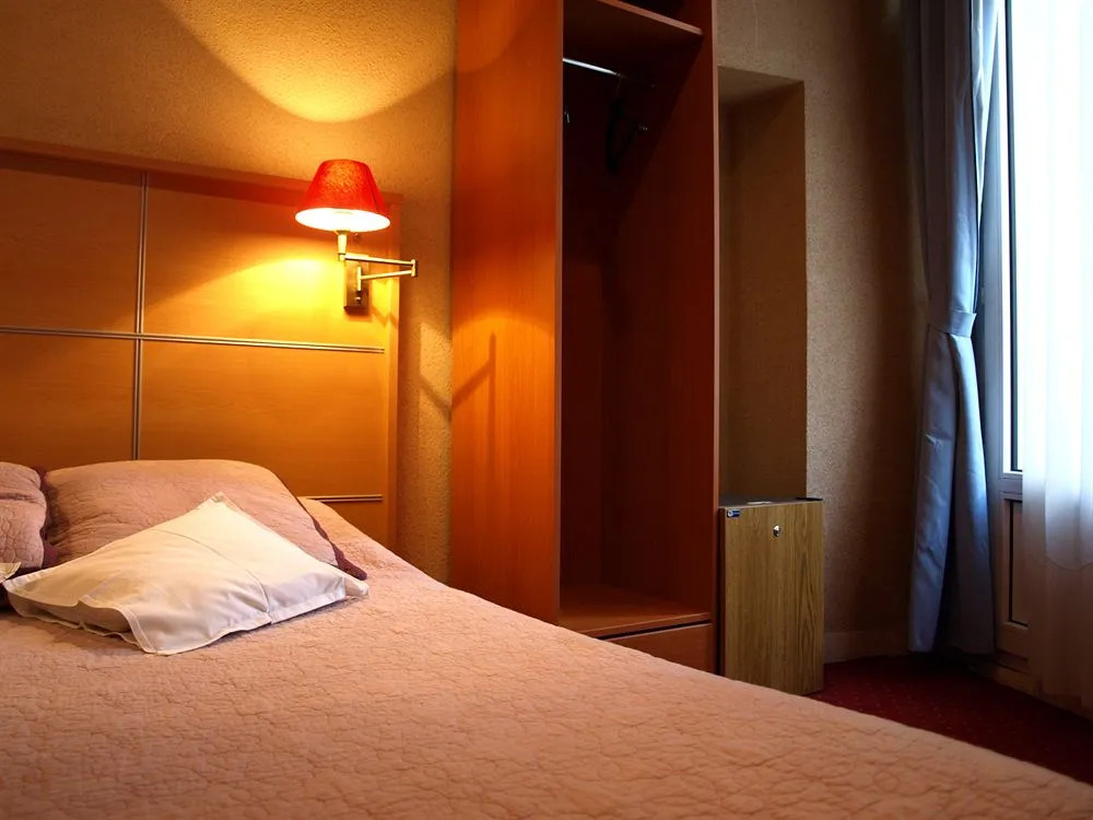Marys Hotel République