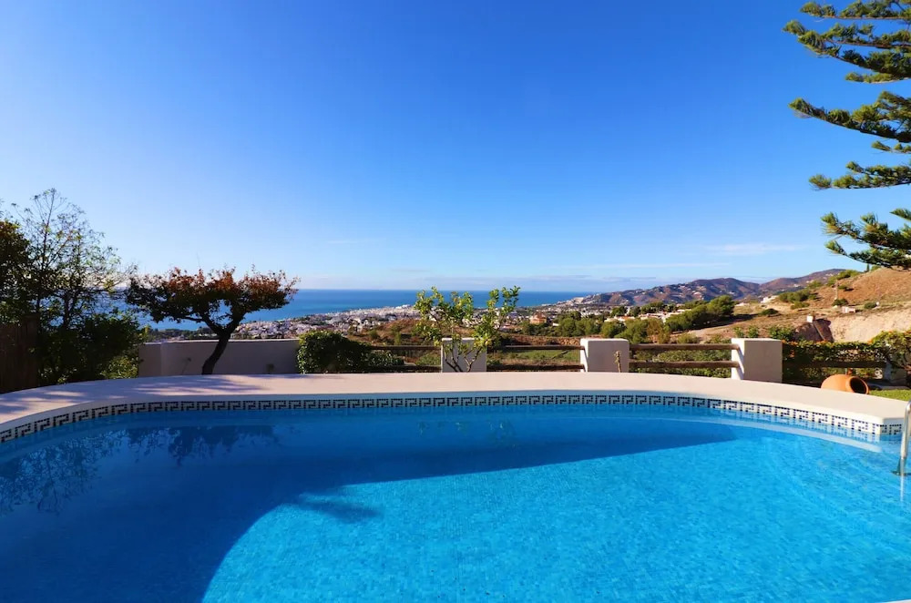 1146 Villa Hermoso