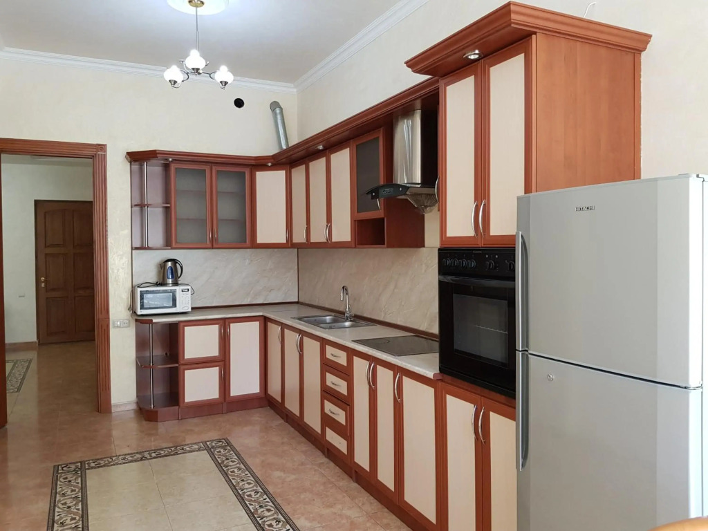 Northern Avenue 2 bedroom Deluxe apartment with Balcony HH644