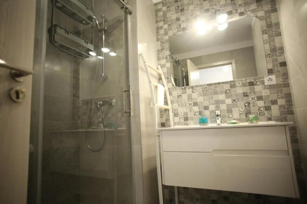 Seashell Studio Mamaia