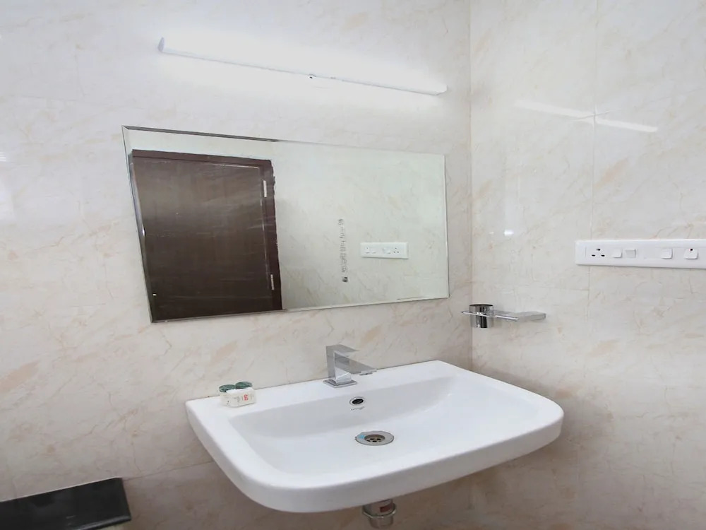 OYO 11386 Resside Homes