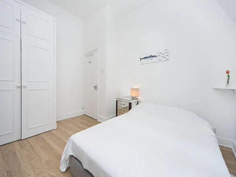FG Property - West Kensington, Beaumont Crescent