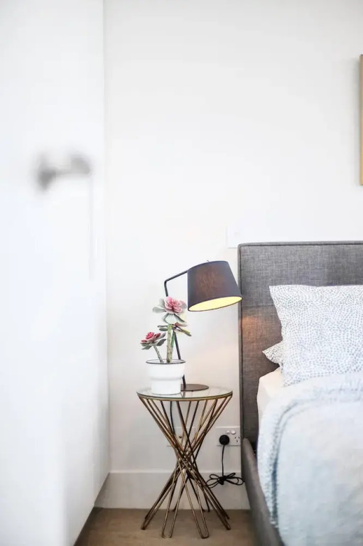 A Cozy & Modern 2BR Apartment, Fantastic Views