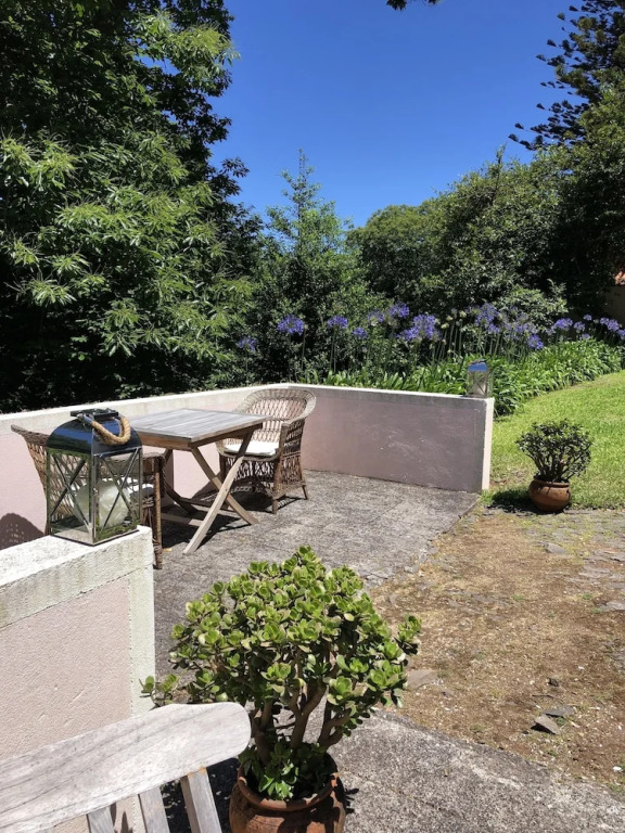 Villa-sleeps2-garden-private park