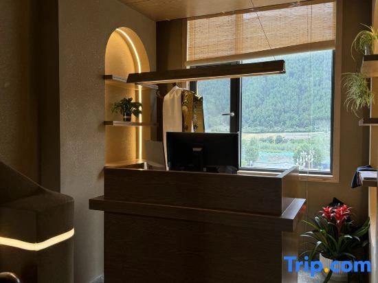 White Bird Holiday Hotel