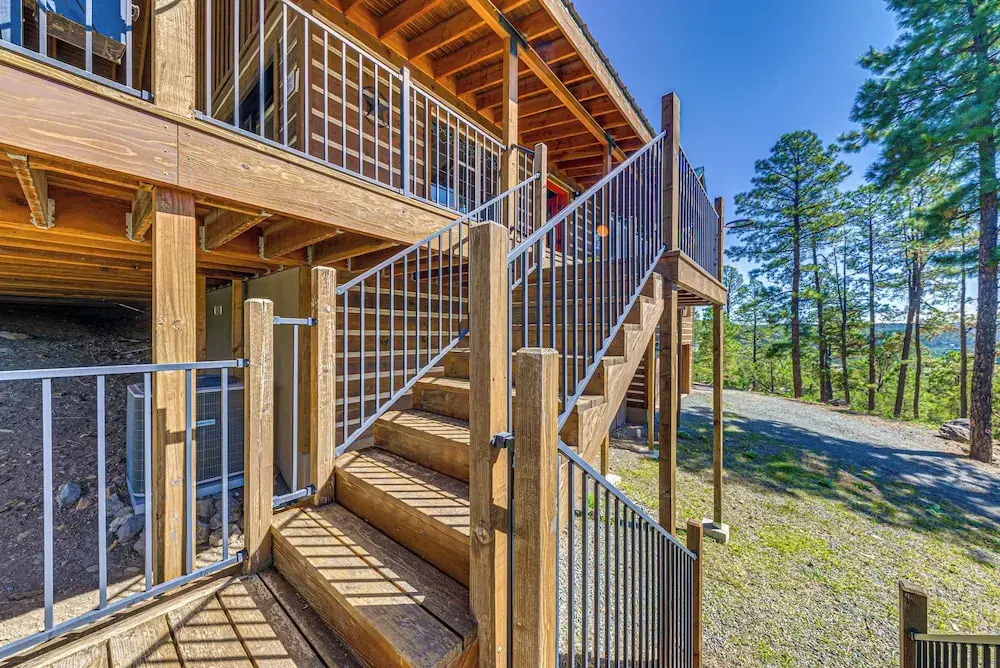 Scenic Ruidoso Escape w/ Hot Tub & Mountain View!
