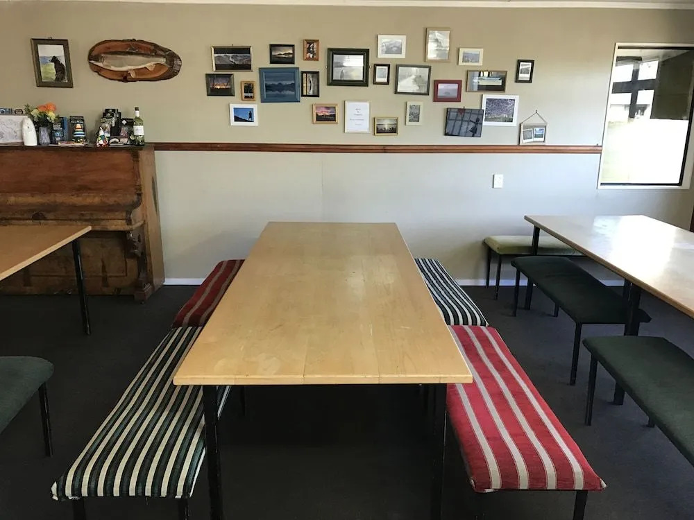 Rainbow Lodge - Hostel