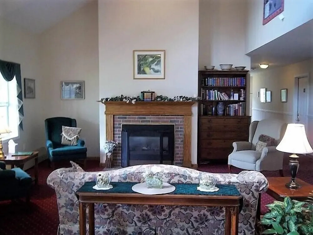 The Inn At Houghton Creek
