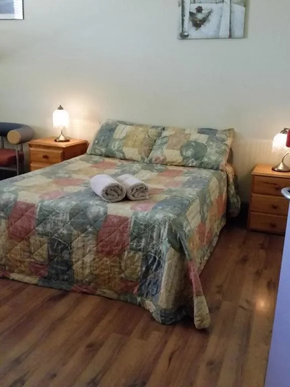 Willow Court Motel