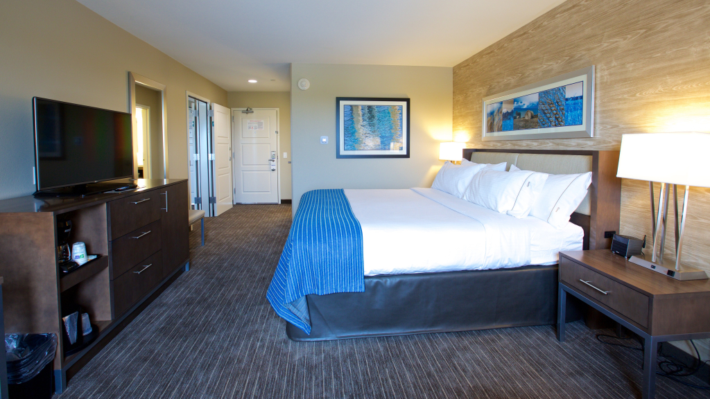 Holiday Inn Express Fargo SW - I-94 Medical Center by IHG
