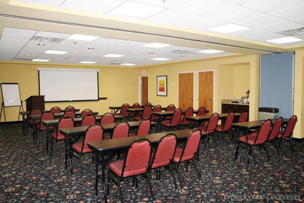 Hampton Inn & Suites Louisville East