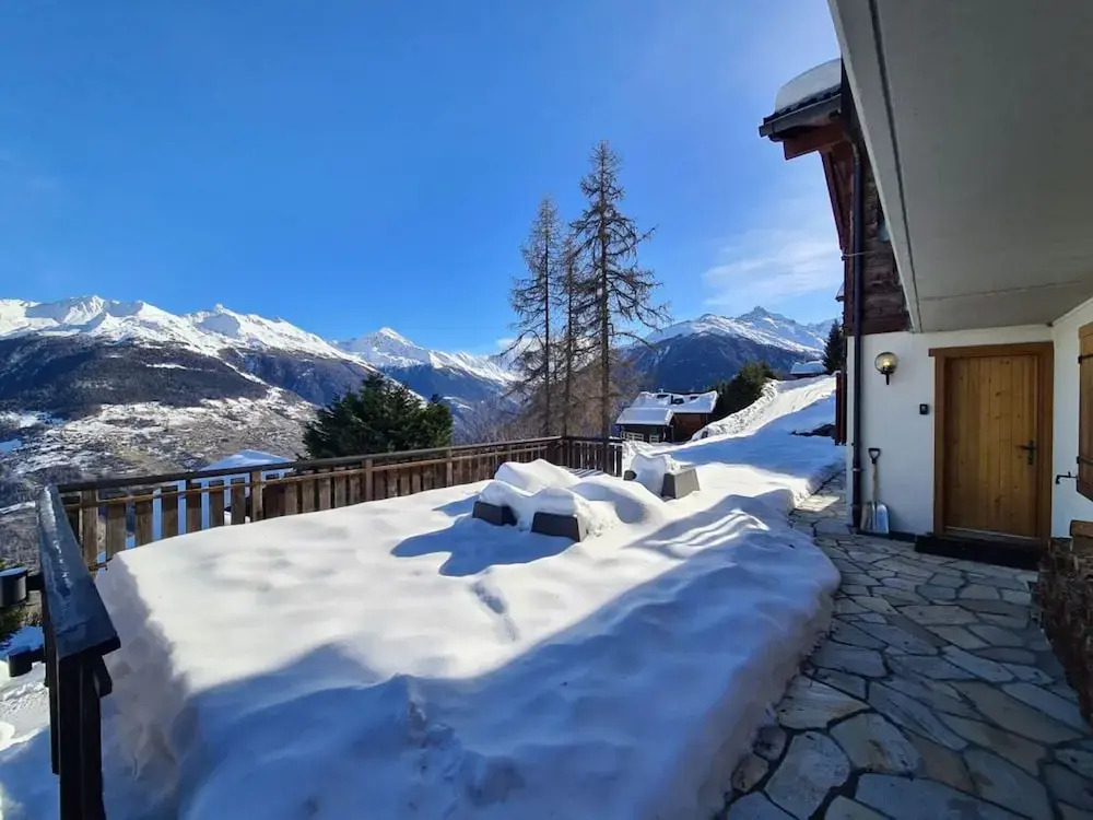 Beautiful Chalet in Le Bouveret With Garden