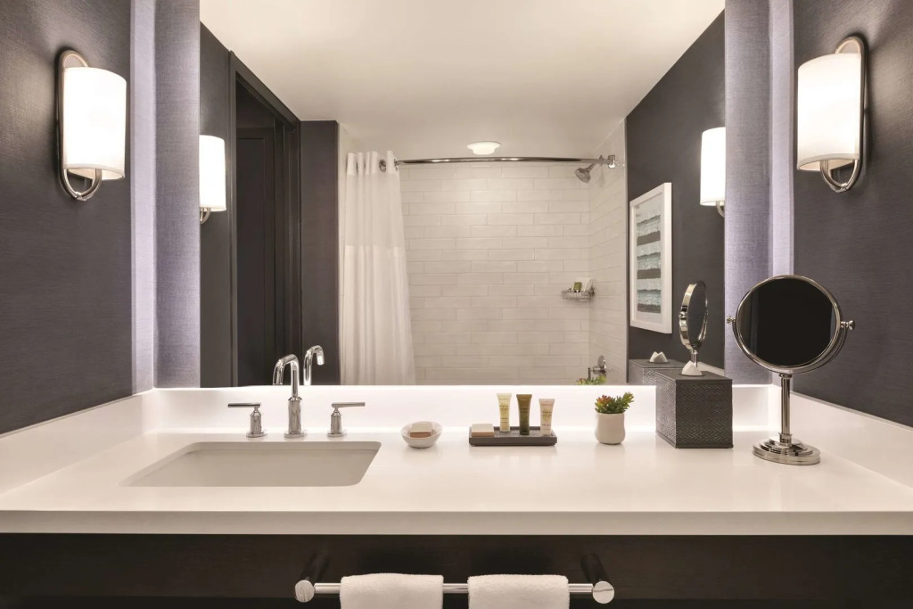 Hotel Champlain Burlington, Curio Collection by Hilton