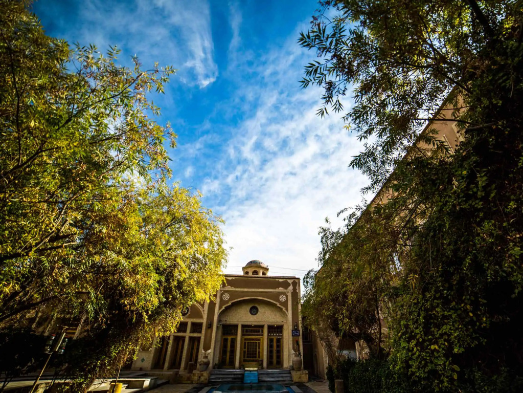 Moshir Al-mamalek Hotel