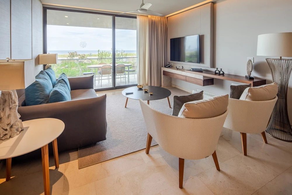 Solaz Signature Suites