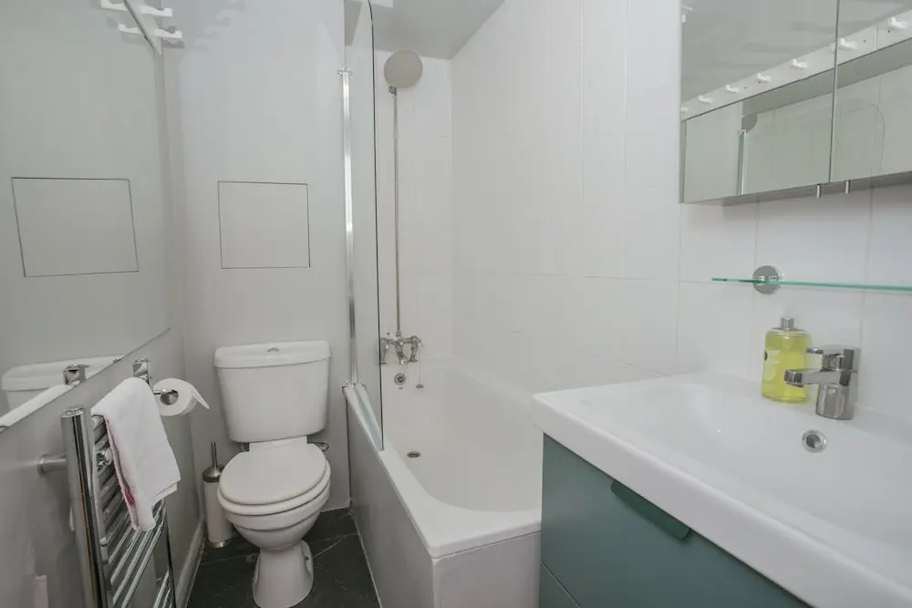 3 Bedroom Apartment in Kensington