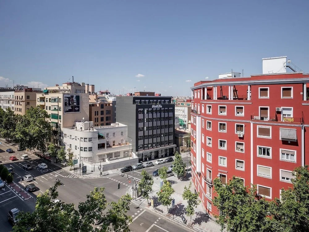 Francisco Silvela Apartment