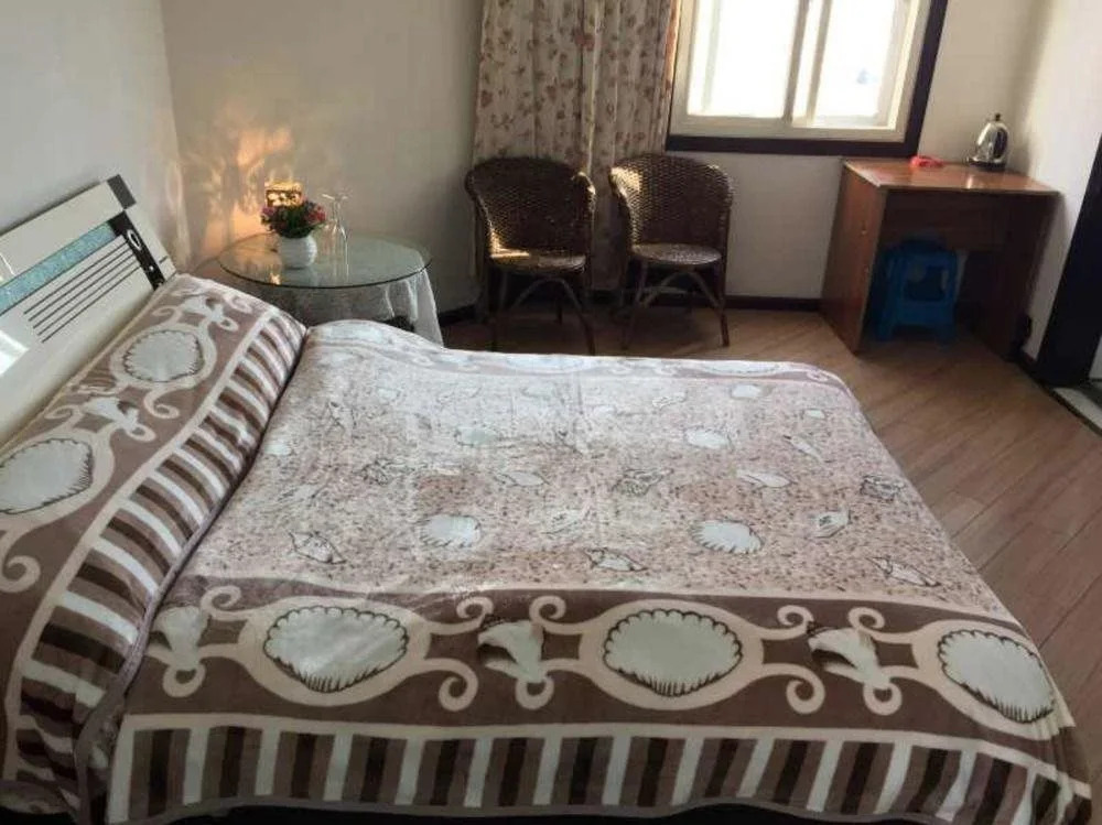 Kunming Harbor Home Hostel
