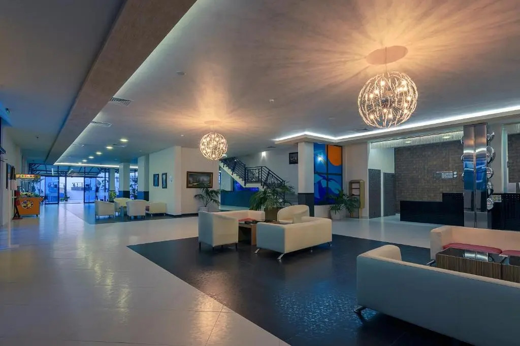 Hotel Glarus Beach