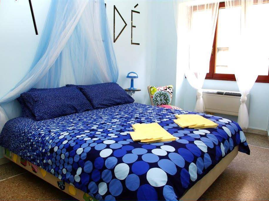 B&B Demode