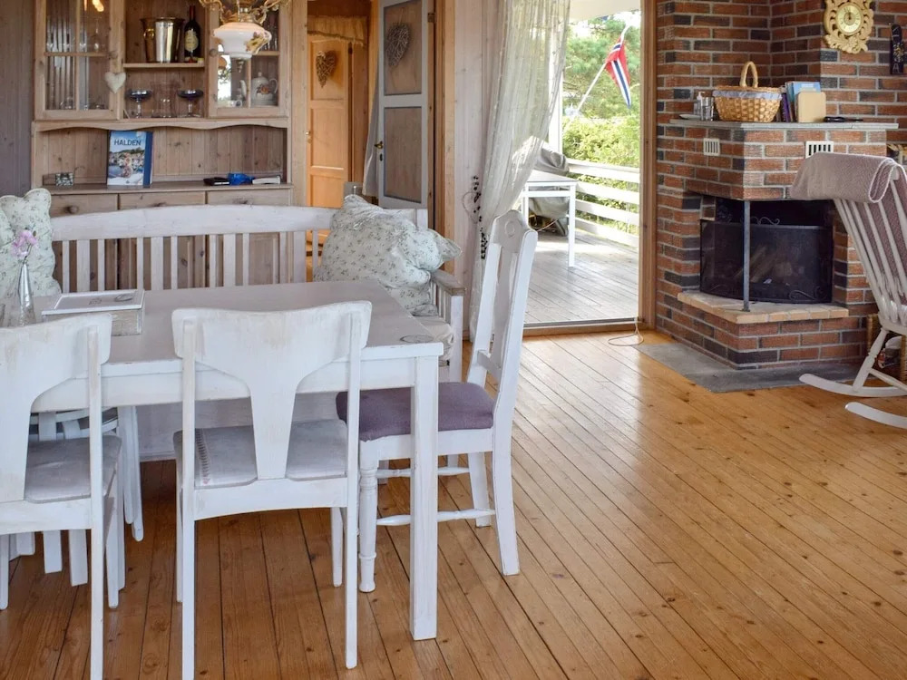 8 Person Holiday Home in Berg