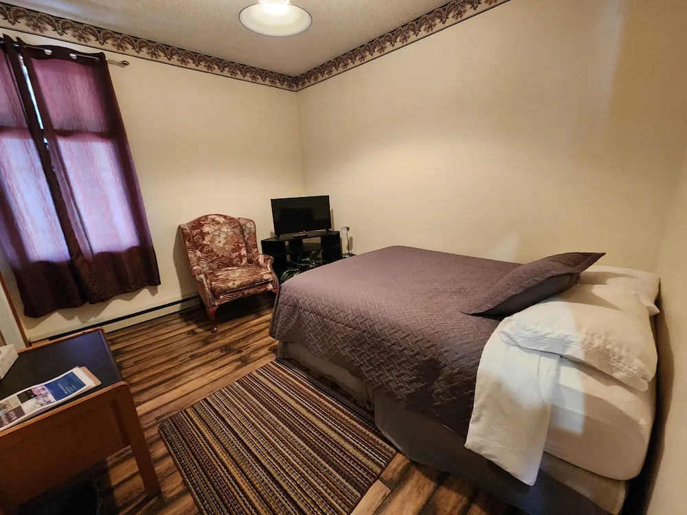 Salmo Hotel