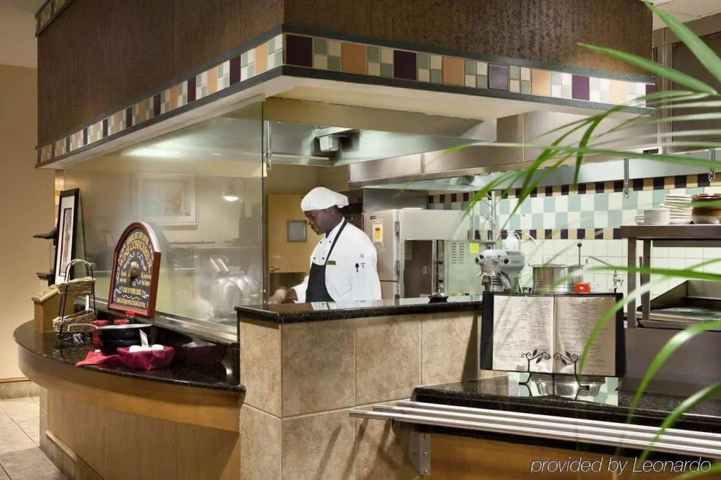 Embassy Suites by Hilton Orlando Airport