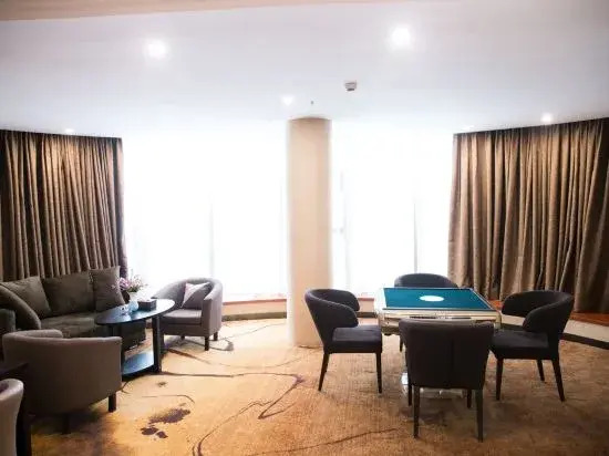 Luodian New Yudu Grand Hotel (Mingzhu Central Plaza)