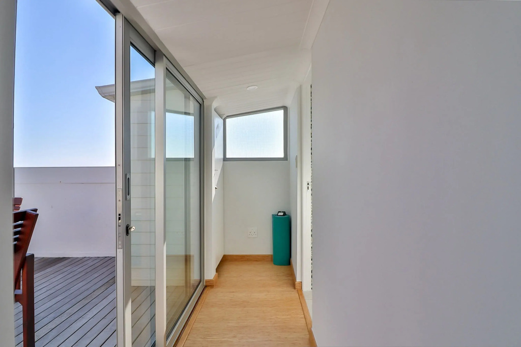 New Cumberland 510 by CTHA, Cape Town