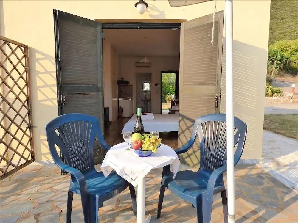 Sea View Studio With Garden 7min To The Beach