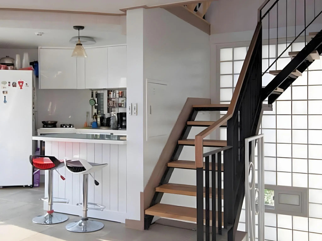 Cube Guesthouse
