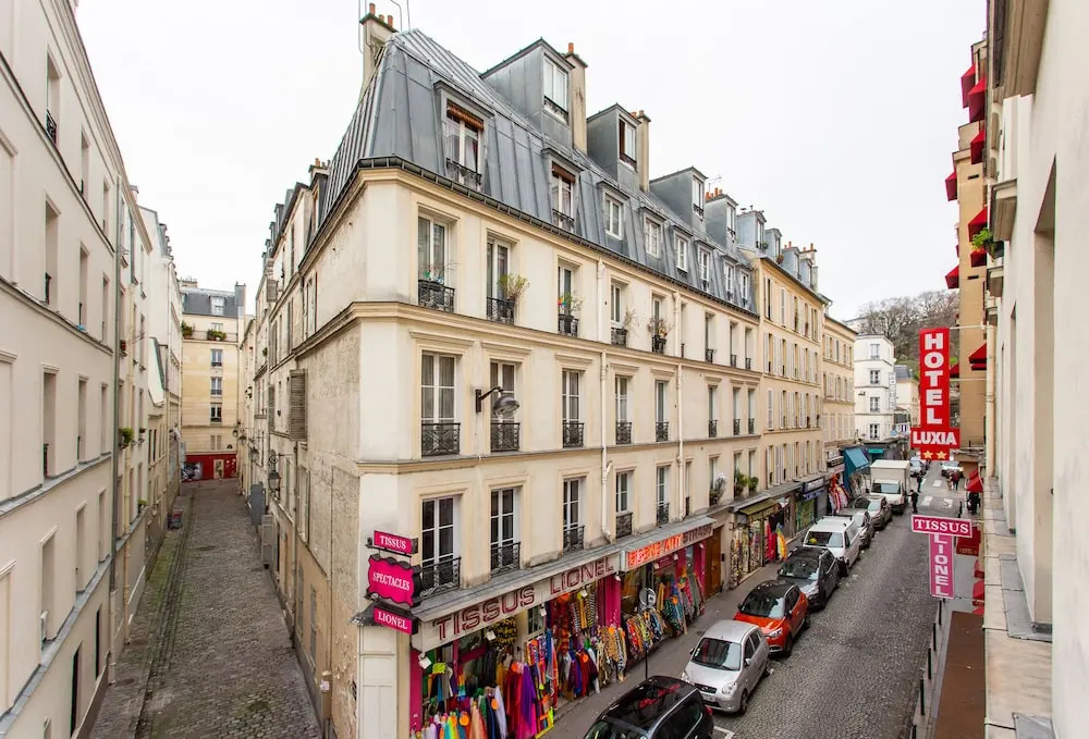 Luxury home in paris