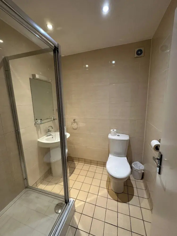 OYO Cavendish Annexe