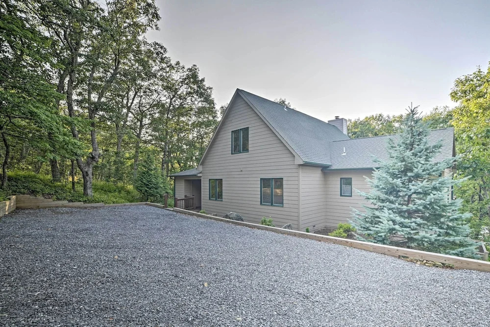 Wintergreen Resort Home w/ Deck!